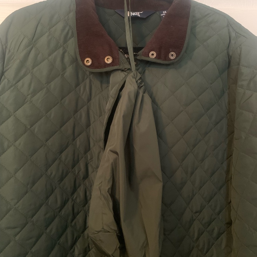 Lands End XXL (20W-22W) - Quilted Barn Coat with Corduroy Collar.